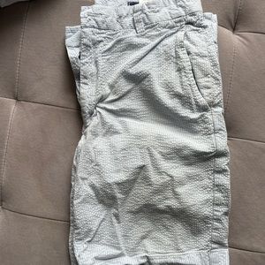 Vineyard vines seersucker shorts